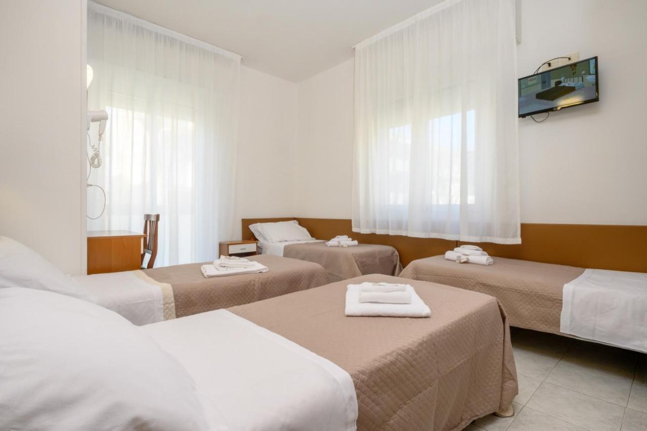 Hotel Ca Vanni Rimini Eksteriør bilde